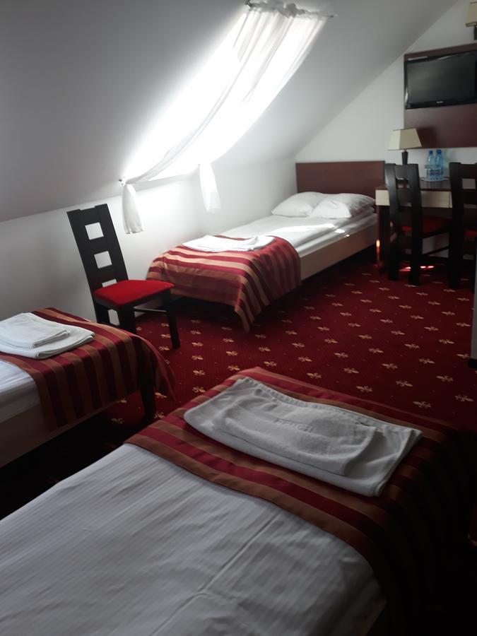 Hotel Platinum 흐루비에슈프 외부 사진