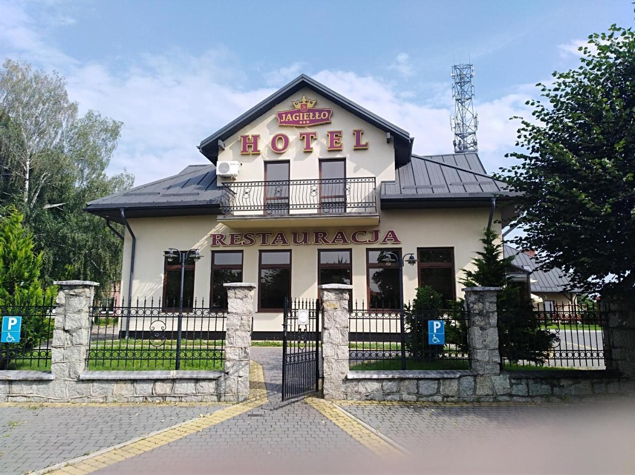 Hotel Platinum 흐루비에슈프 외부 사진